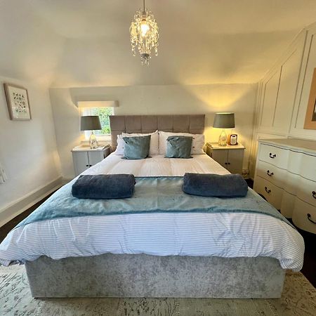 Cosy Coastal 2-Bedroom Cottage With Hot Tub And Log Burner West Mersea Exterior photo